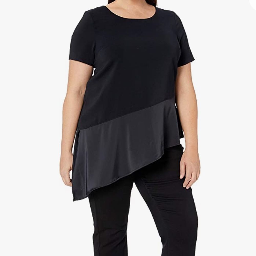 Plus Size Black Asymmetric Hem Short Sleeve Blouse